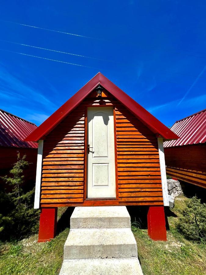 Vikendica,Bungalovi Lipska Pecina Cetinje Exteriör bild