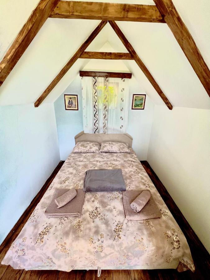 Vikendica,Bungalovi Lipska Pecina Cetinje Exteriör bild